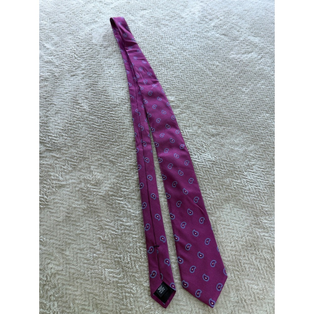 Nordstrom Mens Shop Silk Tie Magenta Purple Paisley Made in USA Necktie